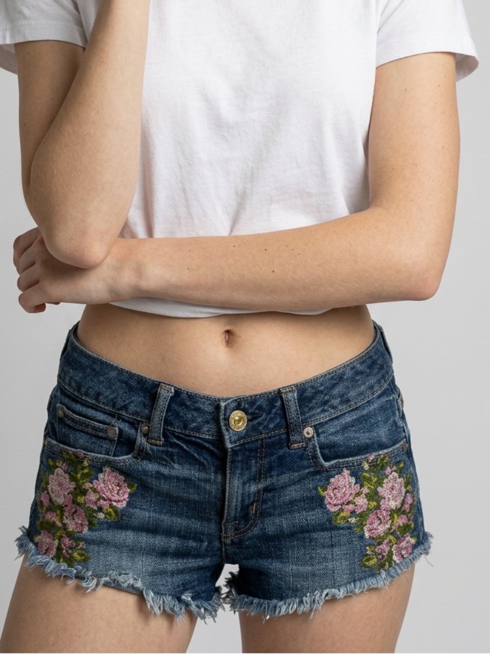 American Eagle Outfitters Y2K Shorts with Embroidered Floral Details Size 2
